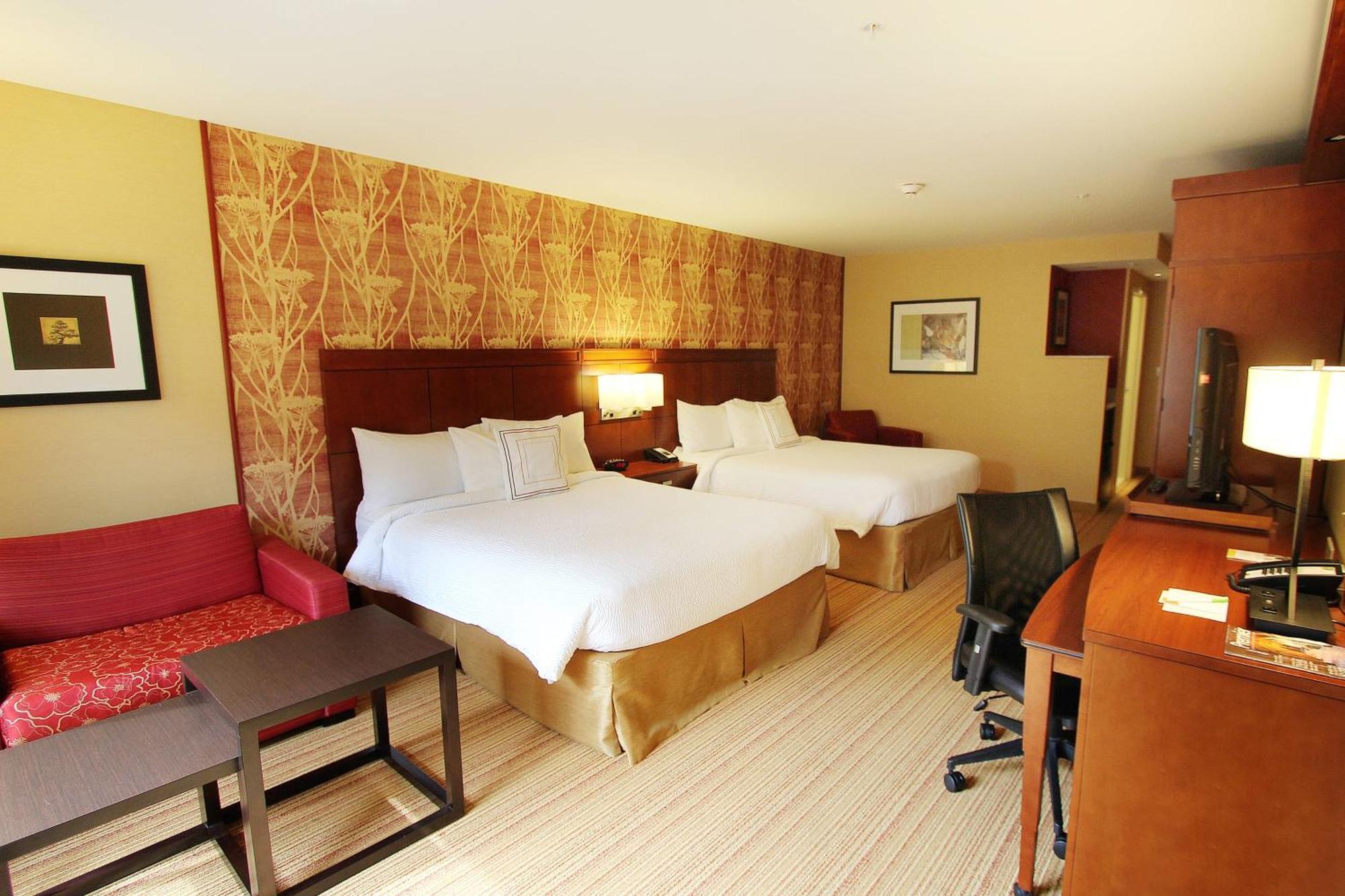 Отель Courtyard By Marriott Онеонта Экстерьер фото